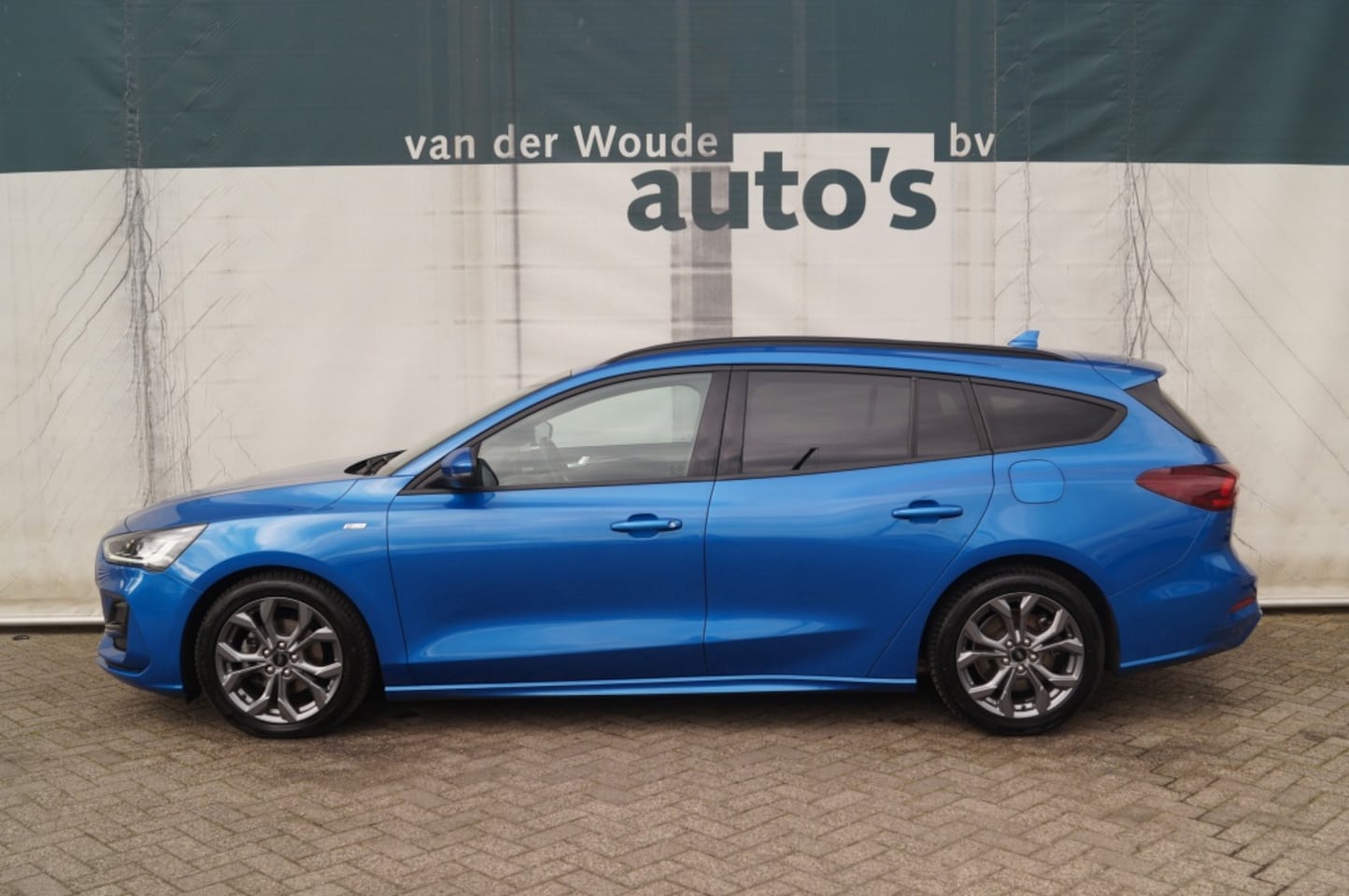 Ford Focus Wagon - 1.0 EcoBoost Hybrid ST Line -NAVI-ECC- - AutoWereld.nl