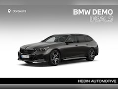 BMW 5-serie Touring - 530e M Sport Edition | 20" | Trekhaak | Driving Assistant Plus | Harman Kardon | Nu 68.895