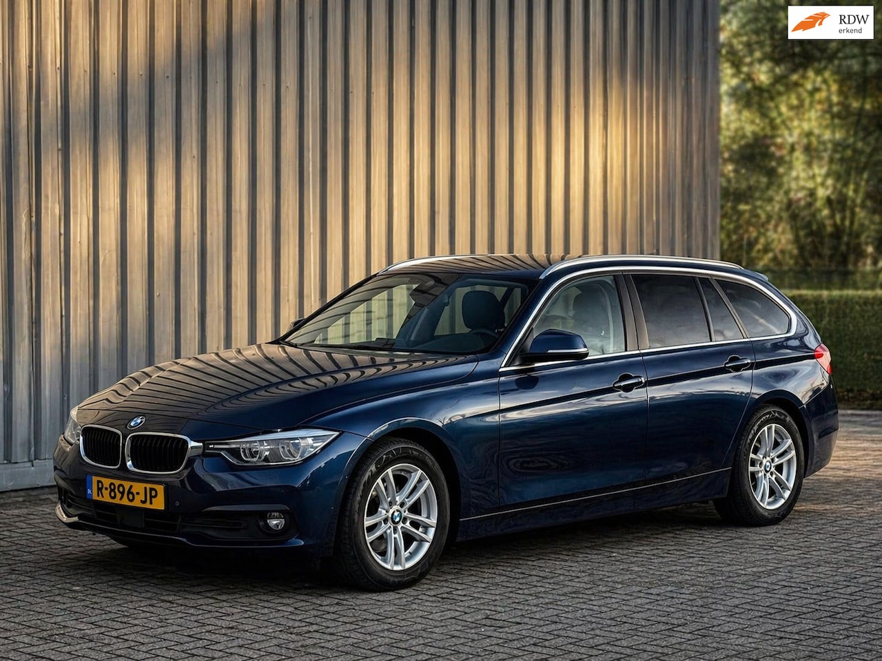 BMW 3-serie Touring - 320d High Executive / Adaptive Cruise / Sportinterieur! - AutoWereld.nl