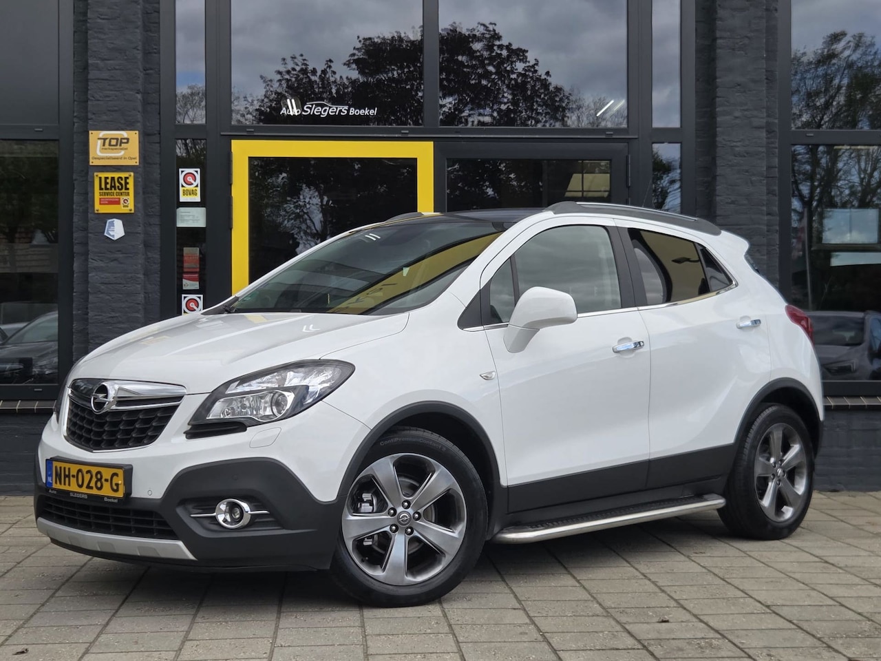 Opel Mokka - 1.4 T Cosmo | Trekhaak | Camera + Sensoren | Stoelverw | Stuurverw | Cruise Control | Gere - AutoWereld.nl