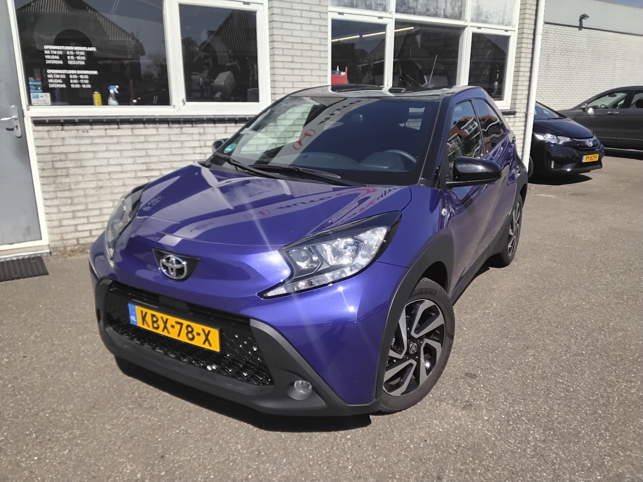 Toyota Aygo X - 1.0 VVT-i MT Pulse Bi Tone android/apple car play camera - AutoWereld.nl