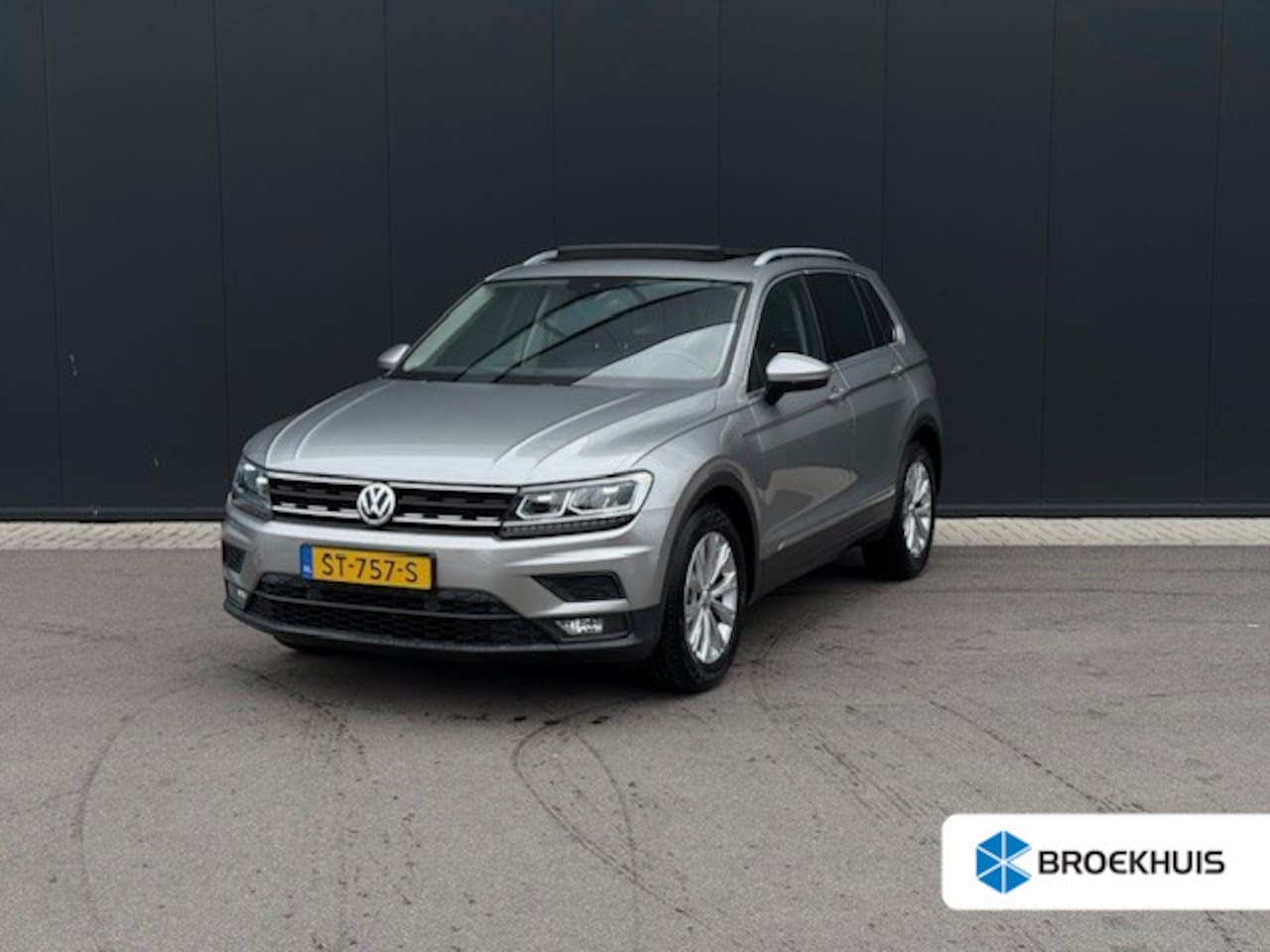 Volkswagen Tiguan - 1.4 TSI Comfortline Business | Panoramadak | Navi | Stoelverwarming | - AutoWereld.nl