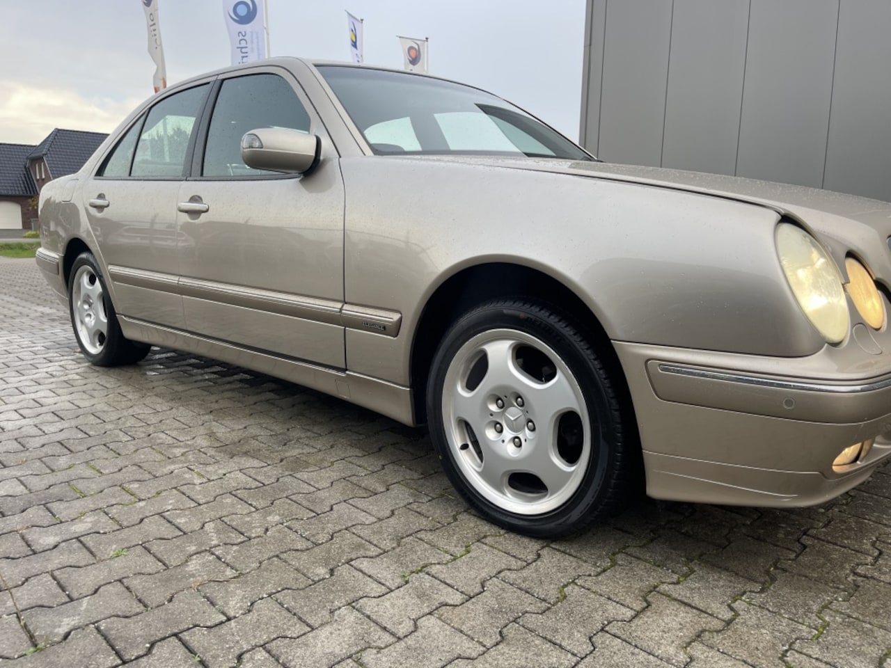 Mercedes-Benz E-klasse - 320 Avg.Select 4-Matic BOMVOL Youngtimer Zeer Mooi - AutoWereld.nl