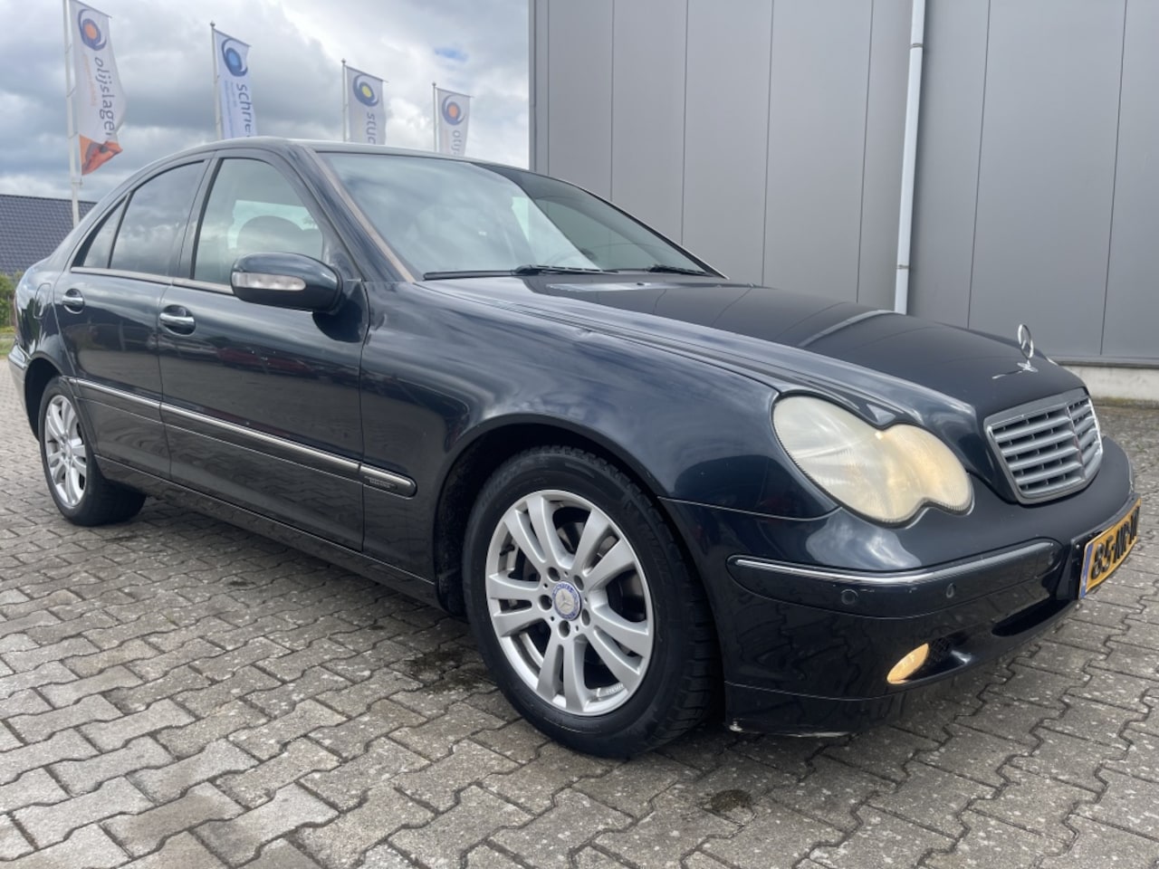 Mercedes-Benz C-klasse - 180 K. AUTOMAAT AIRCO NAVI - AutoWereld.nl