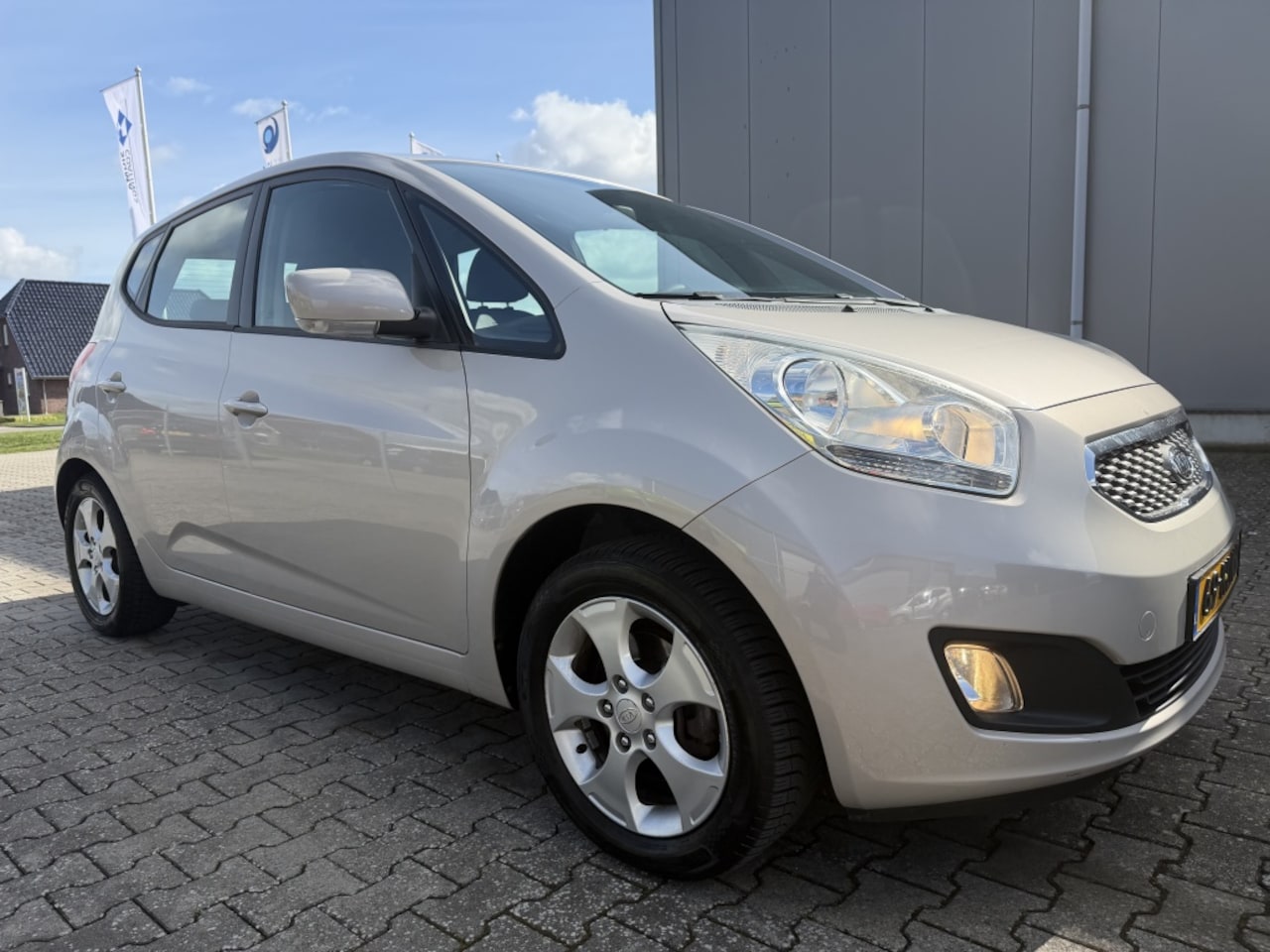 Kia Venga - 1.4 CVVT X-ecutive Airco apk:dec 2026 - AutoWereld.nl