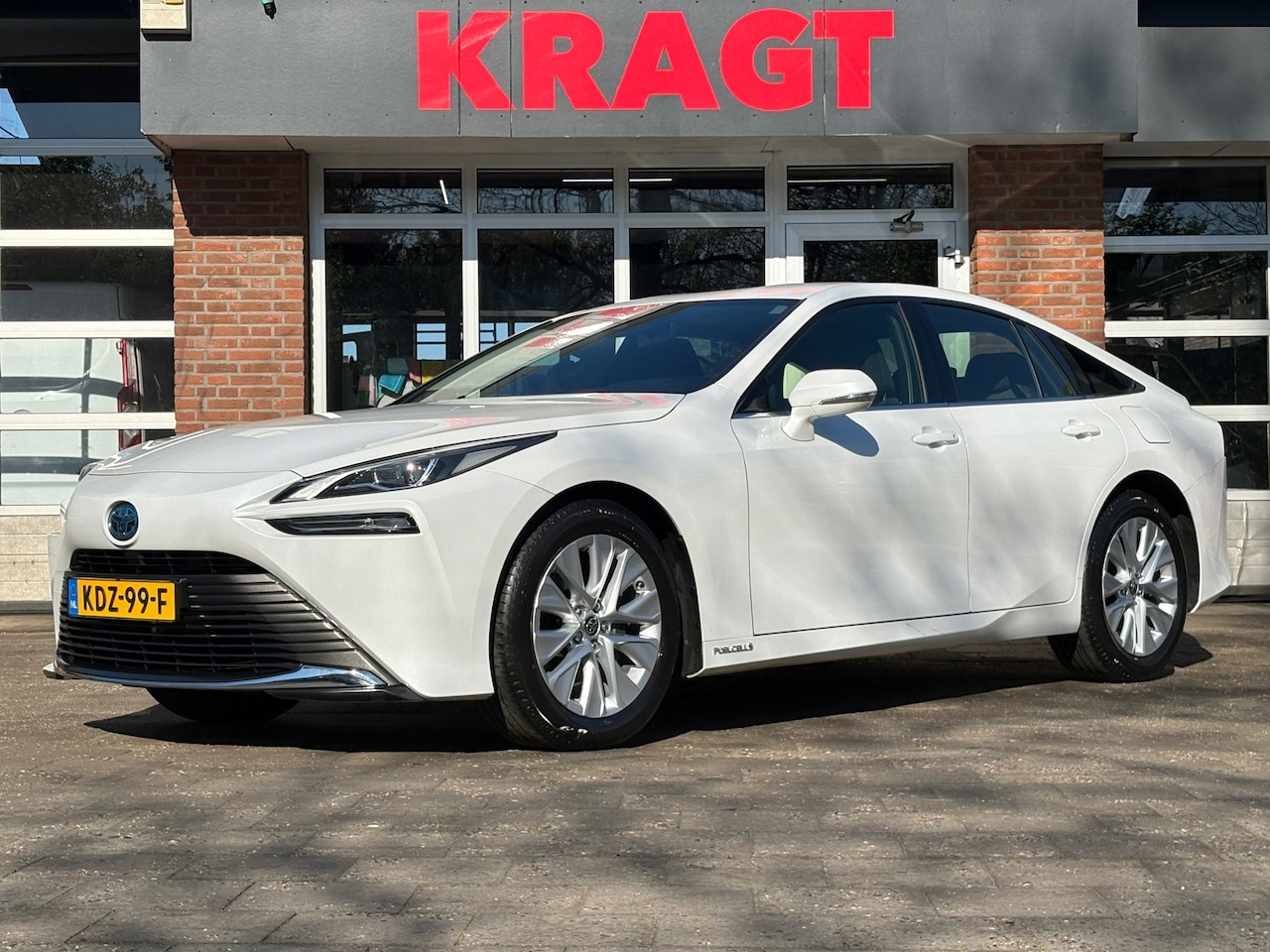 Toyota Mirai - Dynamic - waterstof - camera - adaptieve cruise control -100% DUURZAAM - Nieuwe auto! - AutoWereld.nl