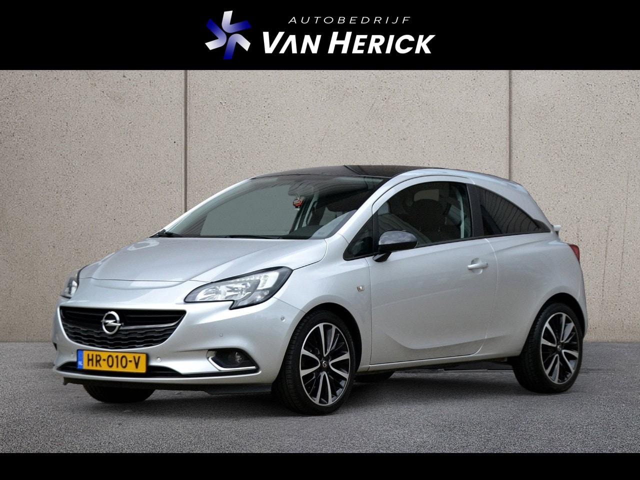 Opel Corsa - 1.4 Color Edition Automaat | Camera | Navi | Compleet - AutoWereld.nl