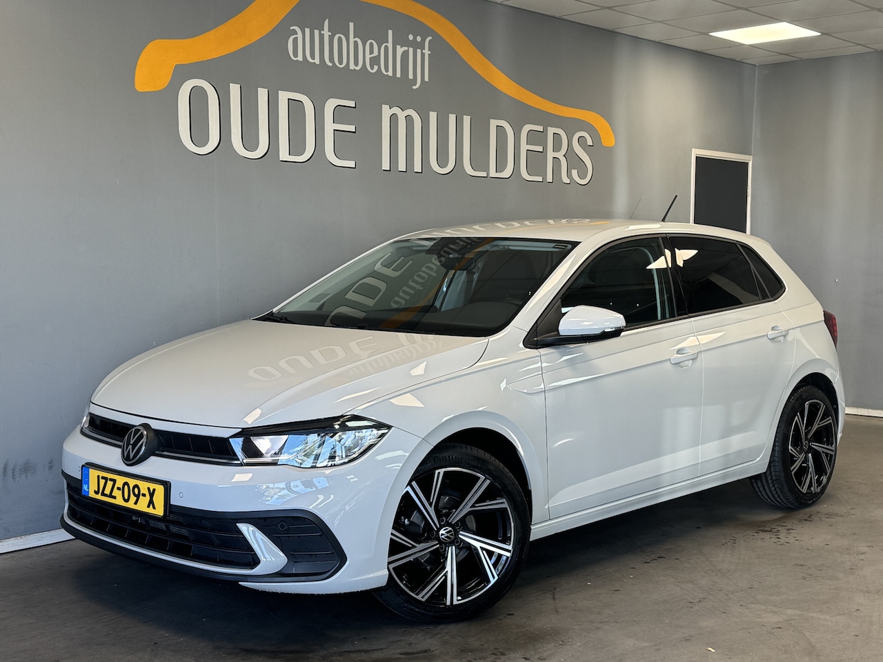Volkswagen Polo - 1.0 MPI Polo Carplay / Stoelverwarming/ Cruise / Camera - AutoWereld.nl