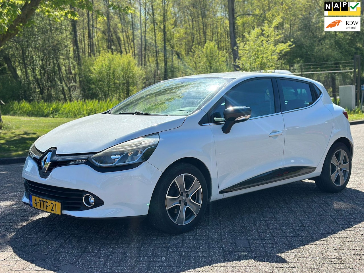Renault Clio - 0.9 TCe ECO Night&Day/AIRCO/CRUISE/PARKEERSENS ACHTER - AutoWereld.nl