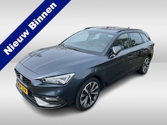 SEAT Leon Sportstourer - 1.4 TSI eHybrid PHEV FR / Panorama dak / Memory / Full Led / Suede bekleding / Camera / 18