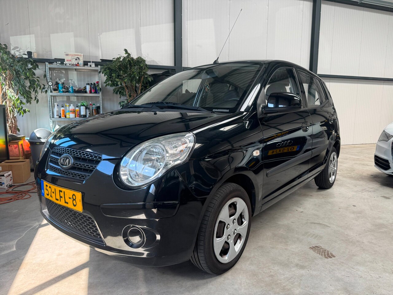 Kia Picanto - 1.0 X-pect 5-Deurs Zwart - AutoWereld.nl