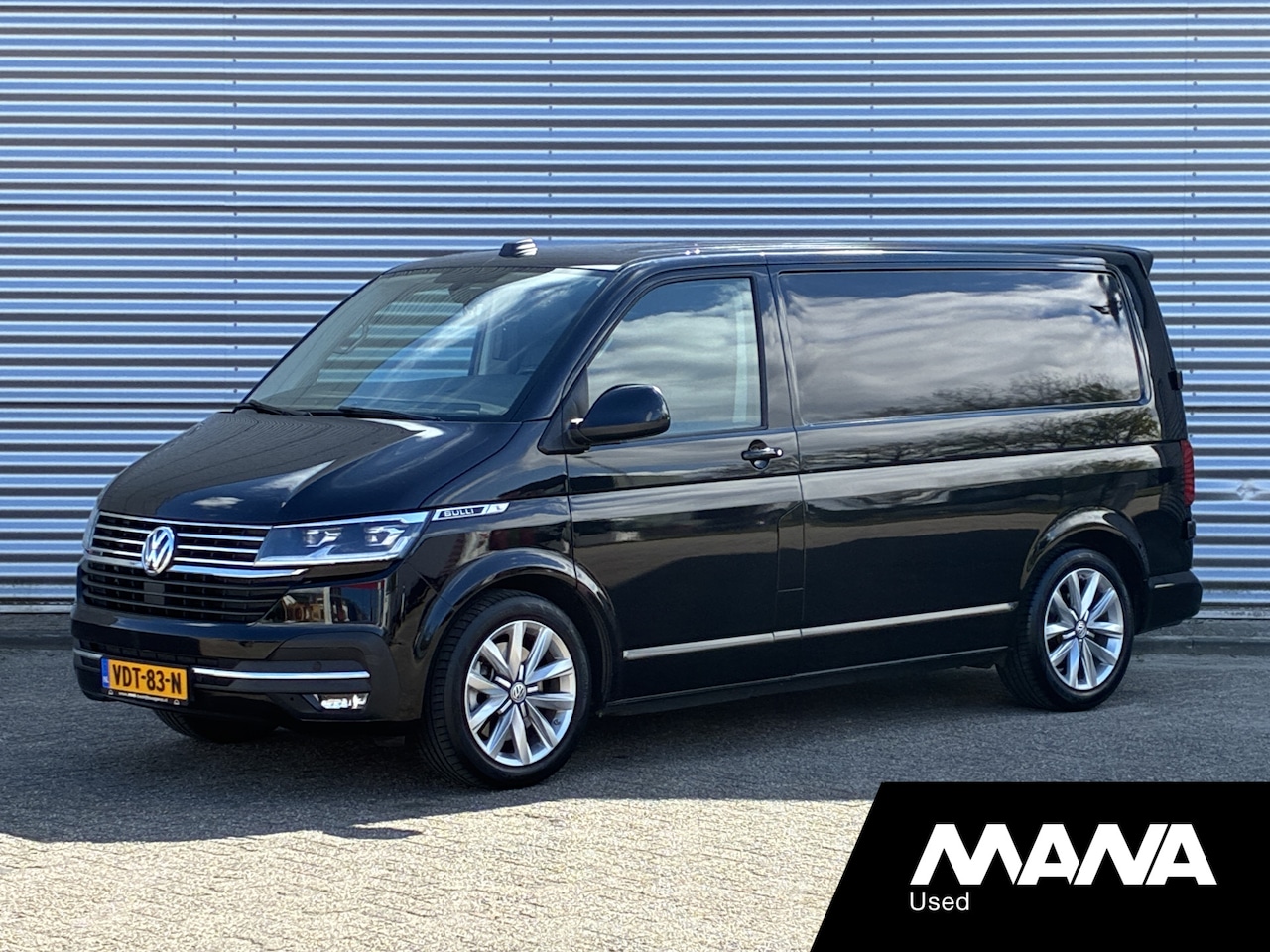 Volkswagen Transporter - 2.0 TDI L1H1 28 4Motion Bulli Automaat Standkachel Lm velgen Trekhaak Camera Leder - AutoWereld.nl