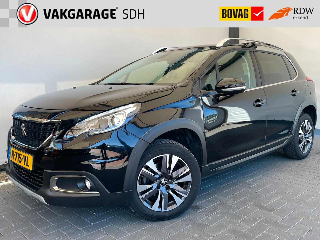 Peugeot 2008 - 1.2 PureTech GT-line|Panoramadak|Trekhaak|Climate Control|Cruise Control - AutoWereld.nl