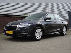 Skoda Octavia - 1.0 e-TSI Business Edition/DSG-7/Dealeronderhouden /1e Eigenaar