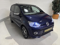 Volkswagen Up! - 1.0 60PK High up Cruise, Pano, Bluetooth