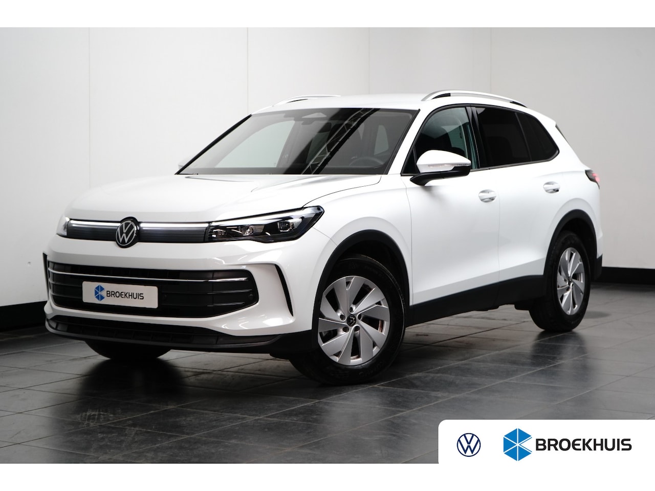 Volkswagen Tiguan - 1.5 eTSI 150 pk Life Edition 7-DSG | Wegklapbare trekhaak | Cruise control adaptief | Acht - AutoWereld.nl