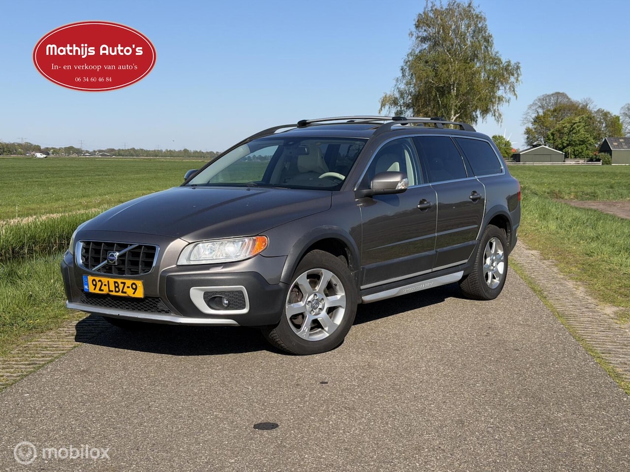Volvo XC70 - 3.2 Summum automaat! Goed onderhouden’ Youngtimer! - AutoWereld.nl
