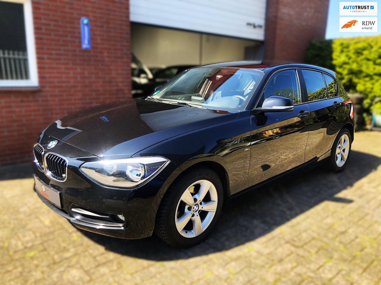 BMW 1-serie - 116i Sport 136pk/PDC/Stoelverw/USB/5DRS - AutoWereld.nl