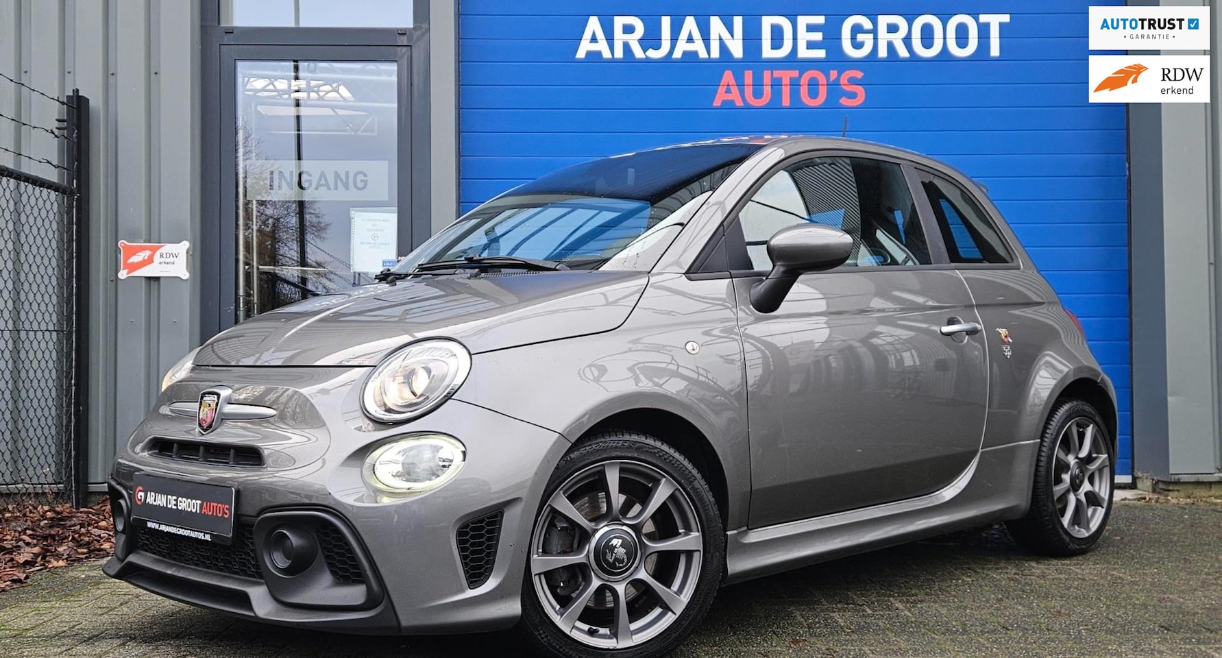 Abarth 500 - 595 1.4 T-jet 135 Airco Navi PDC Bleutooth 1ste eigenaar - AutoWereld.nl