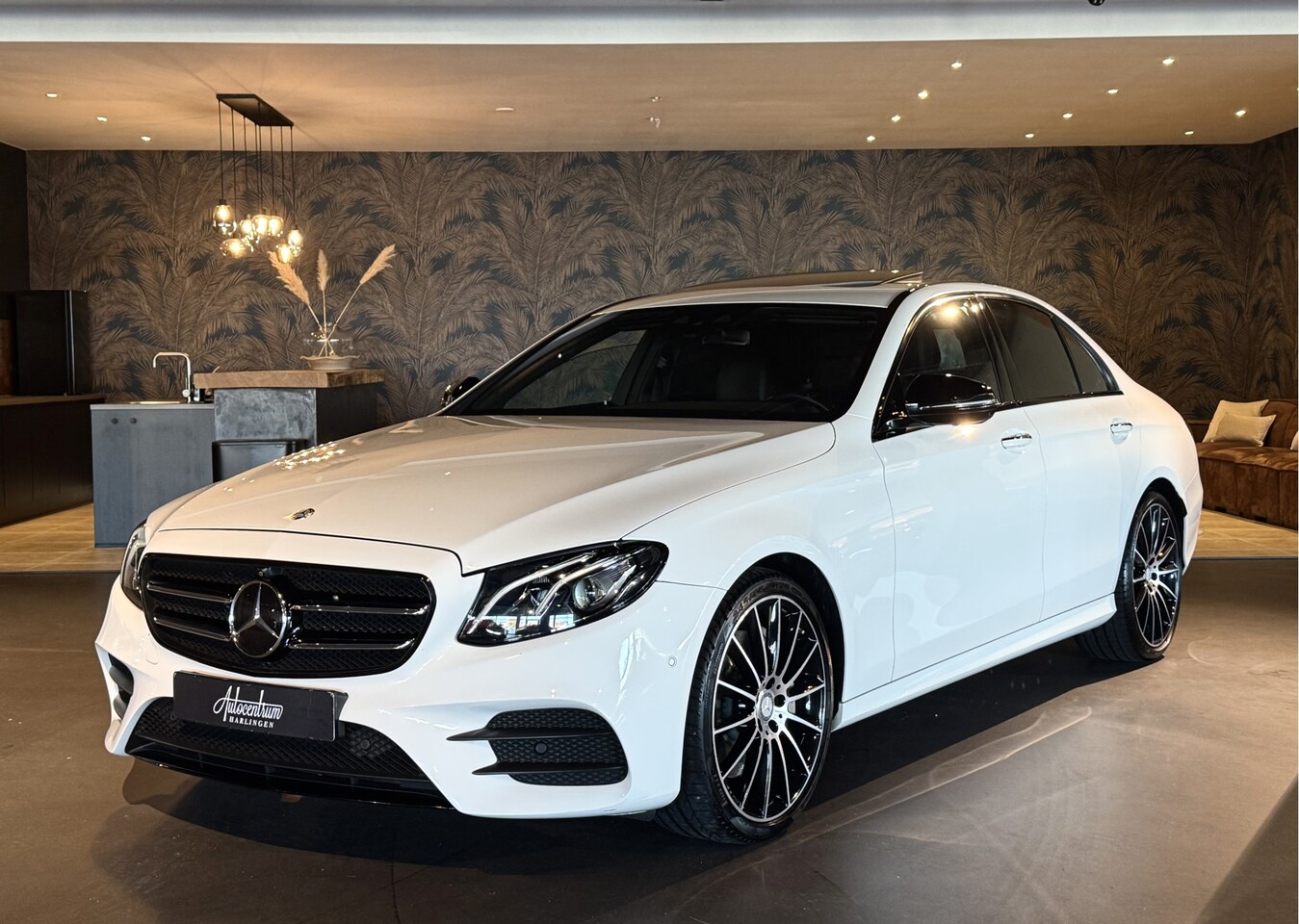 Mercedes-Benz E-klasse - 350d V6 AMG I Luchtvering I Carbon I 20" I VOL! - AutoWereld.nl