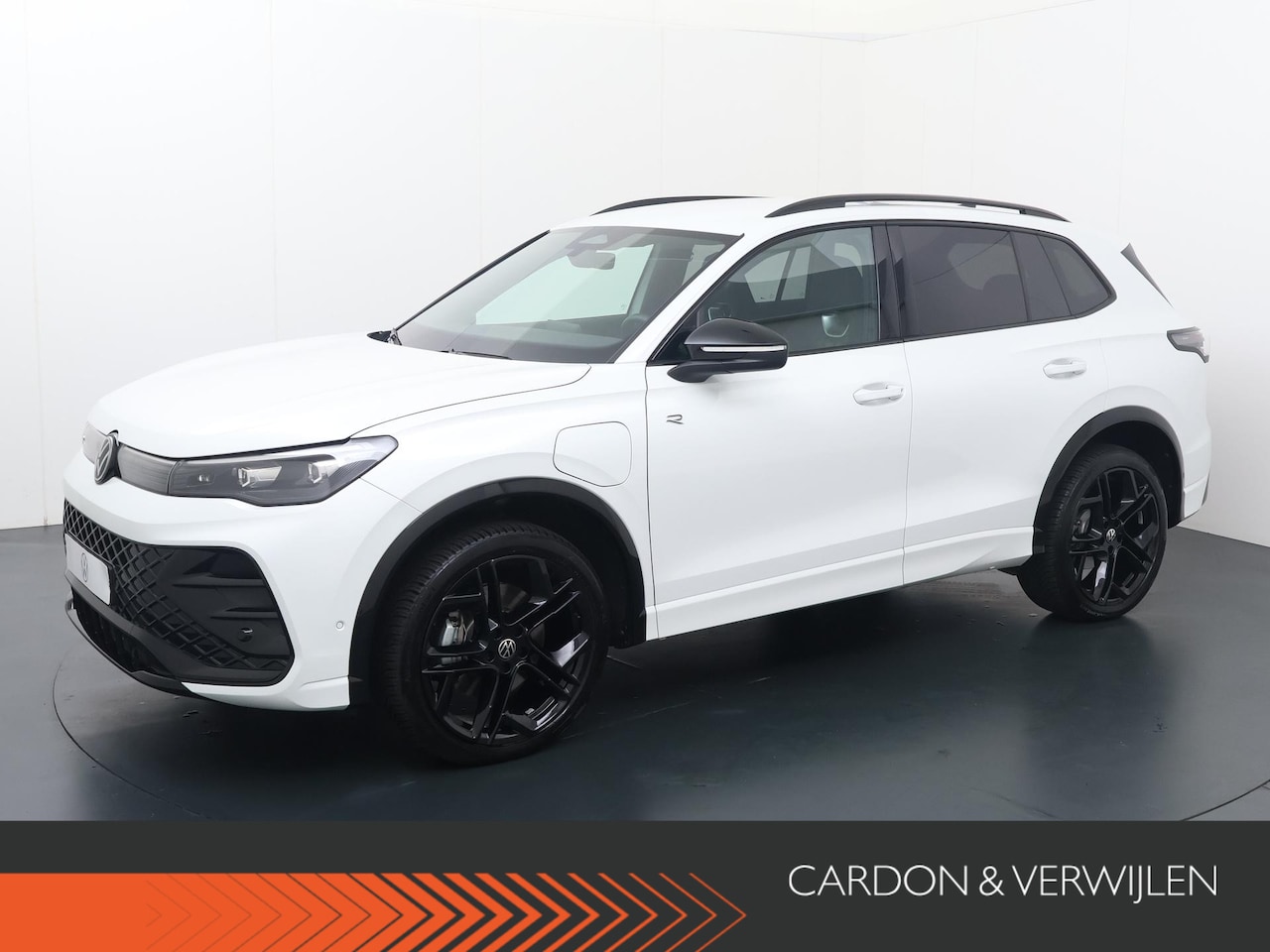 Volkswagen Tiguan - 1.5 eHybrid R-Line Business | 204 PK | SoH 100% | Automaat | Trekhaak wegklapbaar | Elek. - AutoWereld.nl