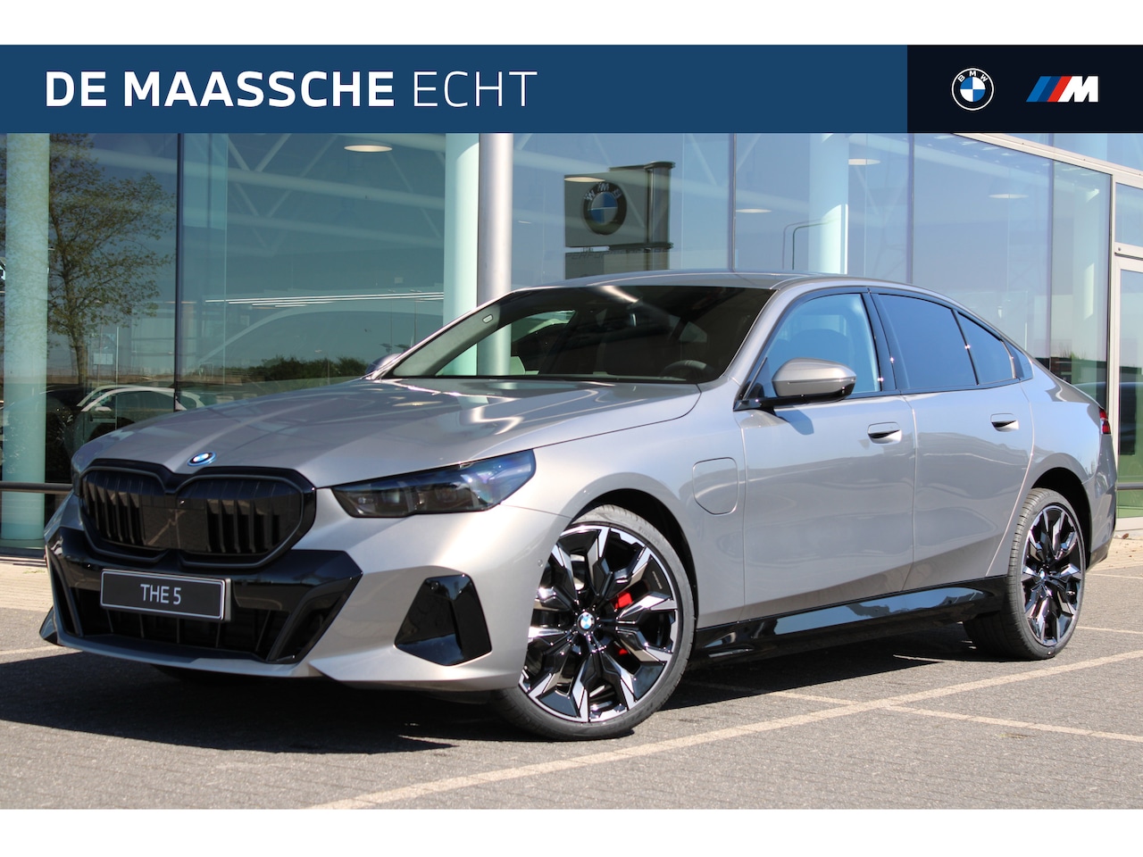 BMW 5-serie - 530e M Sport Automaat / Bowers & Wilkins / Adaptieve LED / Comfort Access / Parking Assist - AutoWereld.nl