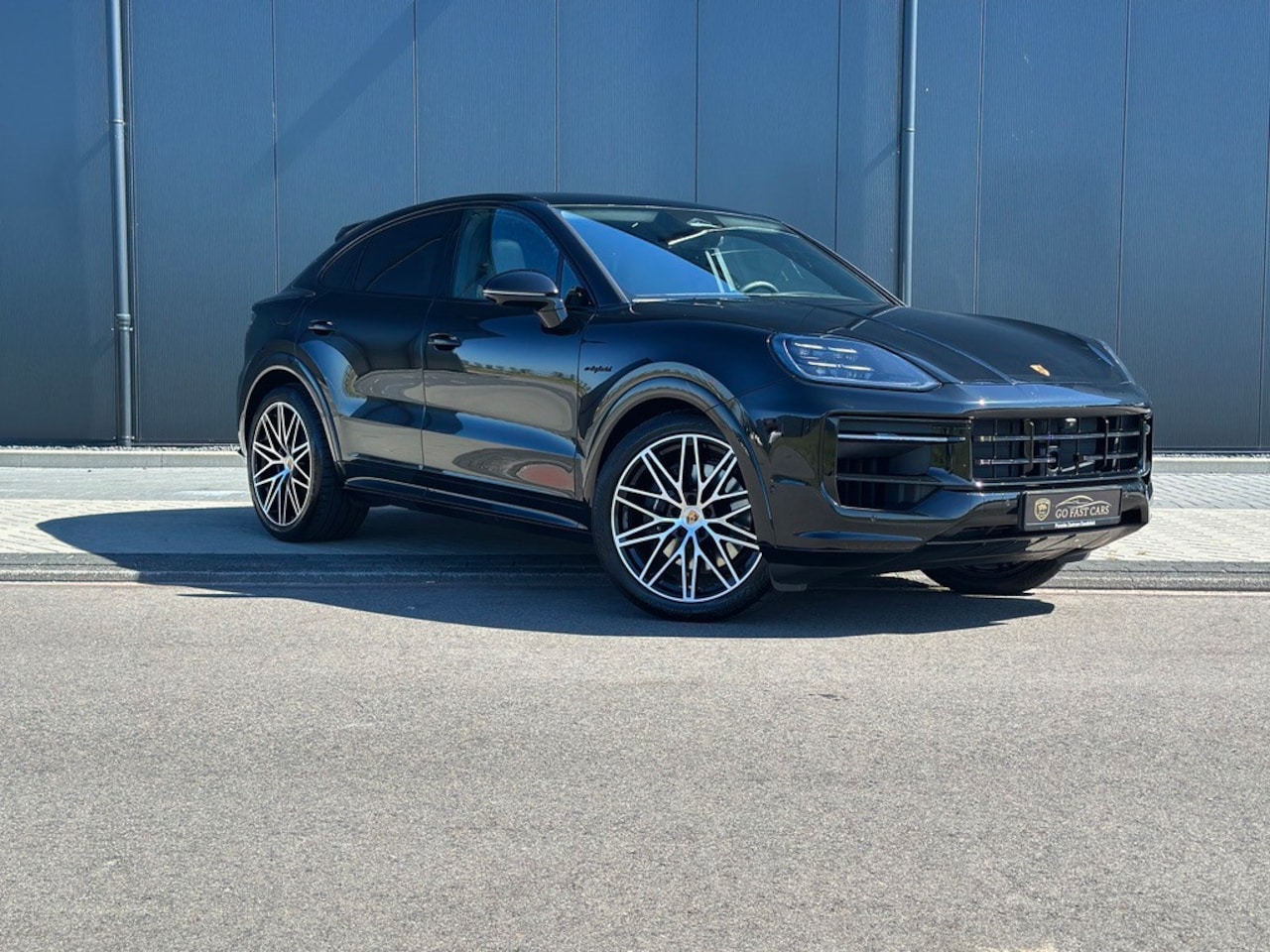 Porsche Cayenne Coupé - 3.0 E-Hybrid Black Edition 3.0 E-Hybrid Black Edition - AutoWereld.nl