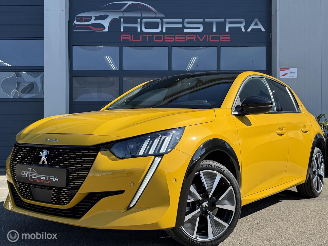 Peugeot e-208 - EV GT Pack 50 kWh CarPlay 3-Fase! Adapt-Cruise VOL - AutoWereld.nl