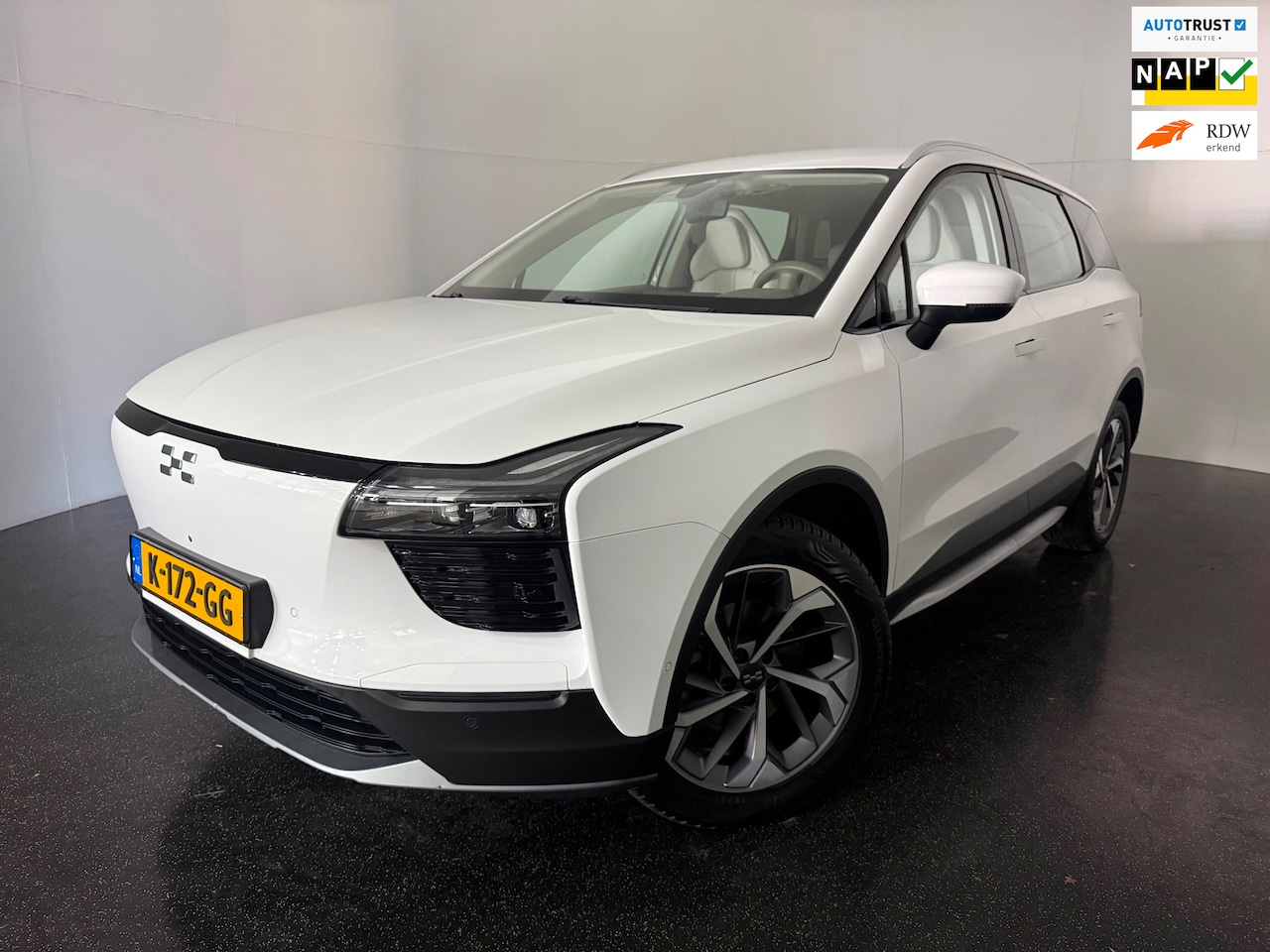 Aiways U5 - 63kWh Showroom 19 INCH / LEDER / 360 CAMERA / APPLE CARPLAY / PILOT ASSIST ADAPTIVE CRUISE - AutoWereld.nl