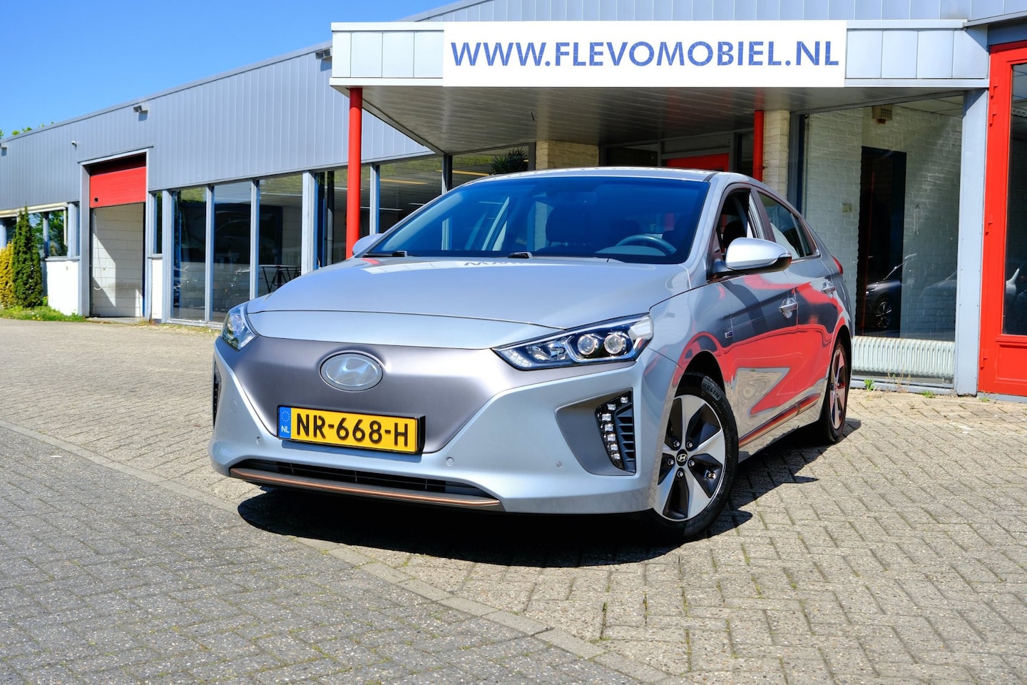 Hyundai IONIQ - Premium EV Aut. Navi|Leder|Cam|LMV|CarPlay - AutoWereld.nl