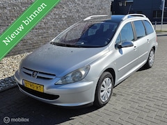 Peugeot 307 SW - 1.6 16V Airco - 7 Pers - Trekhaak - Nw apk