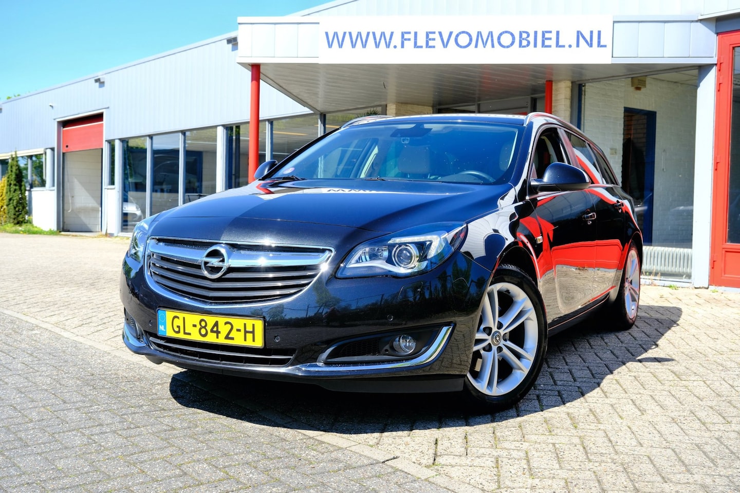Opel Insignia Sports Tourer - 1.6 T 170PK Business+ Xenon|Leder|Navi|Clima|LMV - AutoWereld.nl