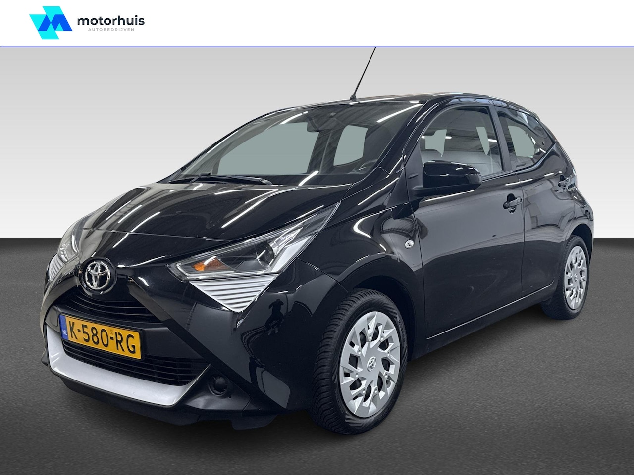 Toyota Aygo - 1.0 VVT-i x-play 1.0 VVT-i x-play - AutoWereld.nl