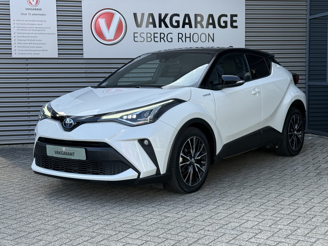 Toyota C-HR - 2.0 Hybrid Bi-Tone NAV/CAM,BI-TONE, - AutoWereld.nl