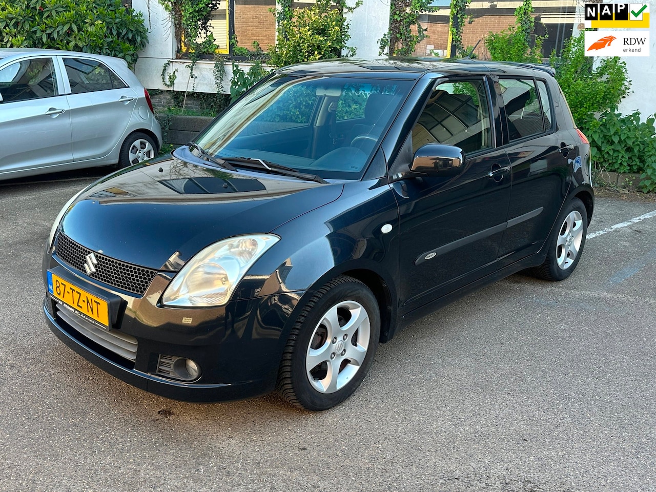 Suzuki Swift - 1.3 Shogun/ 5 deurs/ Airco - AutoWereld.nl
