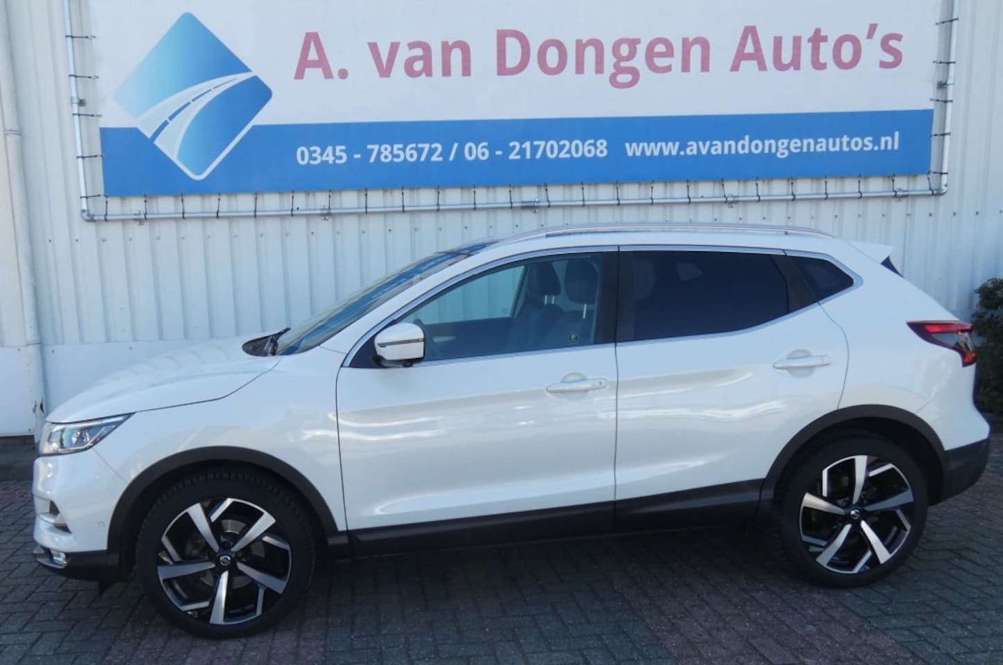Nissan Qashqai - 1.2 TEKNA + Automaat,360.Pano.Navi,Keyless,Parelmoer - AutoWereld.nl