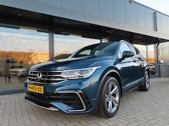 Volkswagen Tiguan - 1.4 TSI eHybrid R-Line Business+ Pano Trekhaak Led 2022