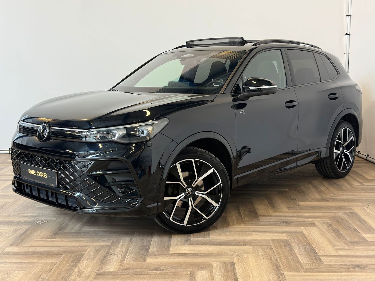 Volkswagen Tiguan - 1.5 eTSI R-Line Business|PANO|INRUIL MOGELIJK| - AutoWereld.nl