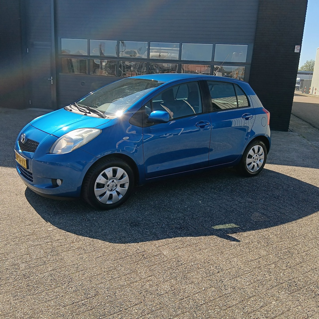 Toyota Yaris - 1.3 VVT-i Sol 1.3 VVTi Sol - AutoWereld.nl