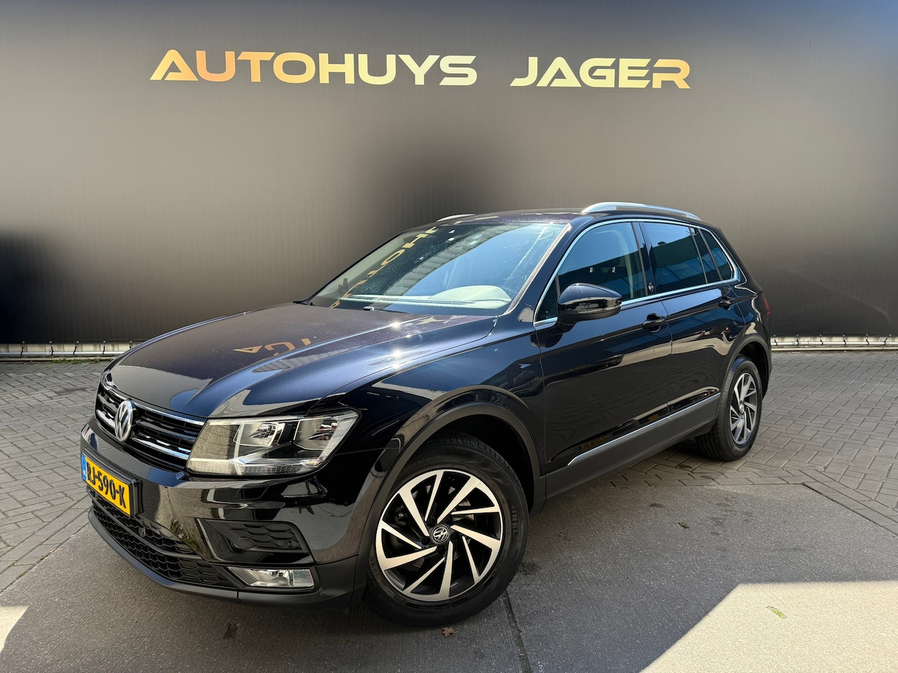 Volkswagen Tiguan - 1.4 TSI ACT Highline Automaat Lane Assist Camera - AutoWereld.nl