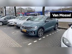 Volkswagen T-Roc - 1.5 TSI R-Line | 150 PK | Automaat | Trekhaak | Stoelverwarming | Keyless | Digital Cockpi