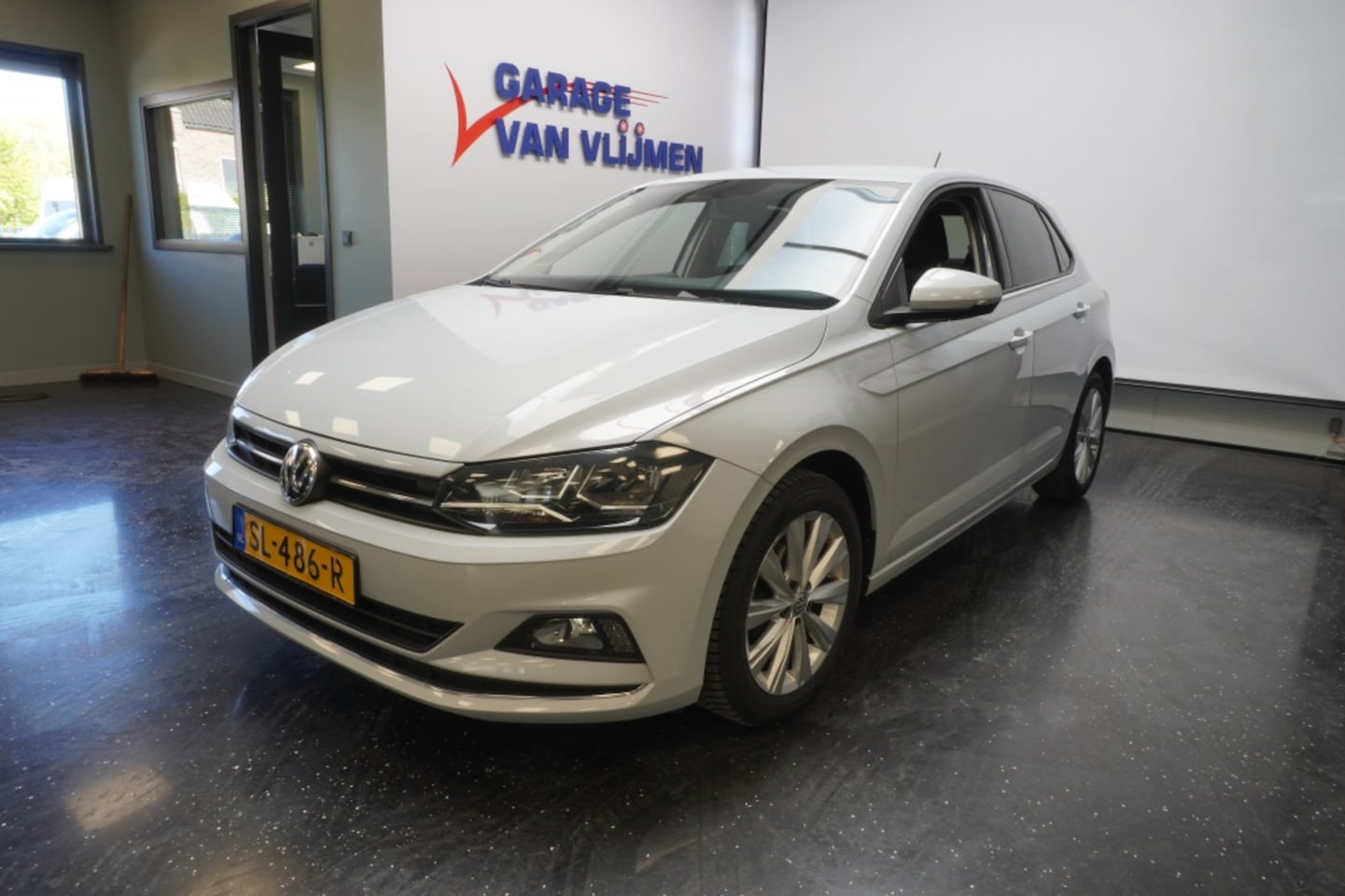 Volkswagen Polo - 1.0 TSI Highline Clima Cruise 16''LM - AutoWereld.nl
