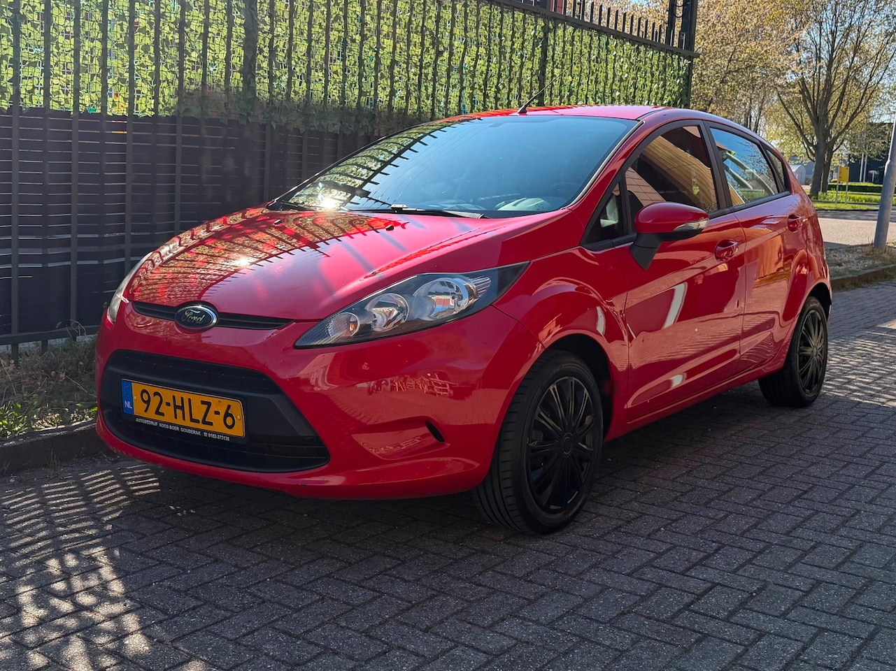 Ford Fiesta - 1.25 Trend 2009 Rood TREKHAAK|AIRCO|NAP|APK 27 - AutoWereld.nl