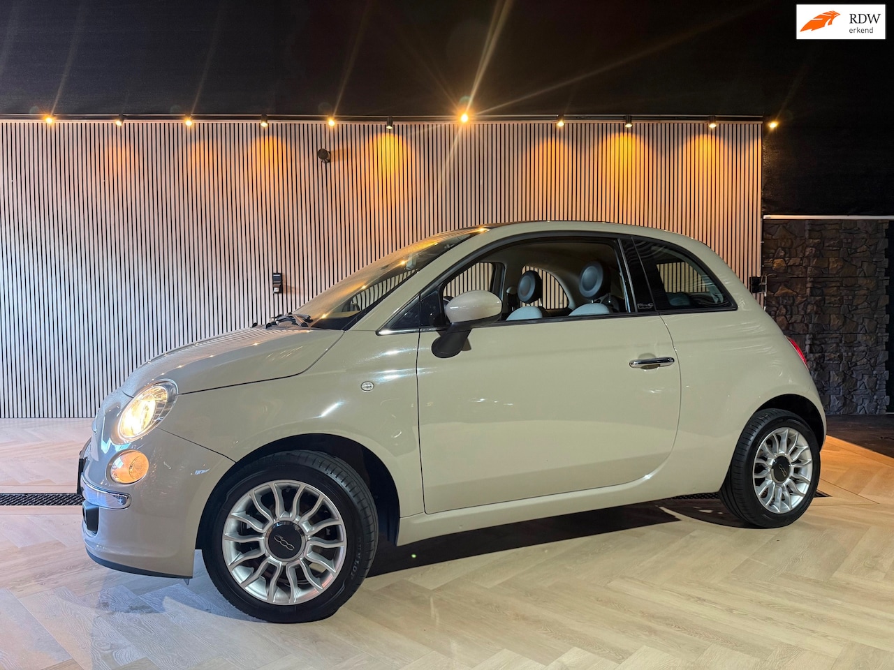 Fiat 500 C - 1.2 Cappuccino | Carplay | PDC - AutoWereld.nl