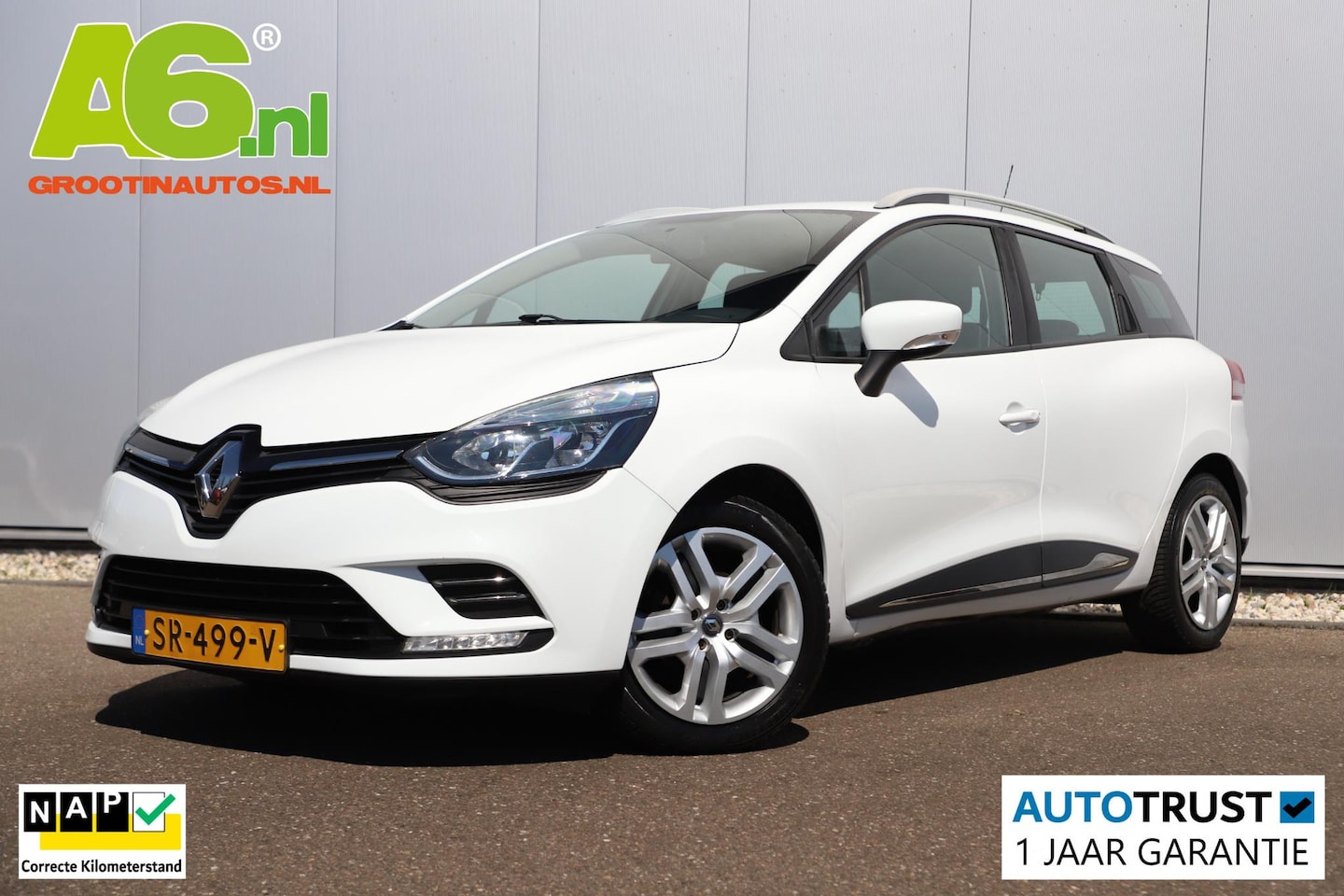 Renault Clio Estate - 1.5 dCi Ecoleader Zen Navigatie Airco Cruise Bluetooth Parkeersensor - AutoWereld.nl