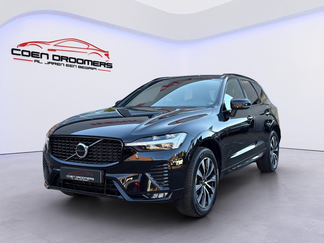 Volvo XC60 - 2.0 B4 Plus Dark /Sportstoelen met memory/ Full-LED/Dode hoek sensoren/Harman Kardon Audio - AutoWereld.nl