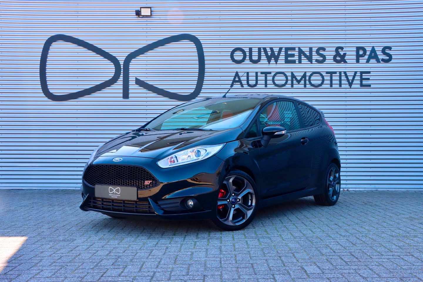 Ford Fiesta - 1.6 ST | 2E EIGENAAR | DEALER OH | CAMERA | CRUISE | AIRCO | NAVIGATIE - AutoWereld.nl