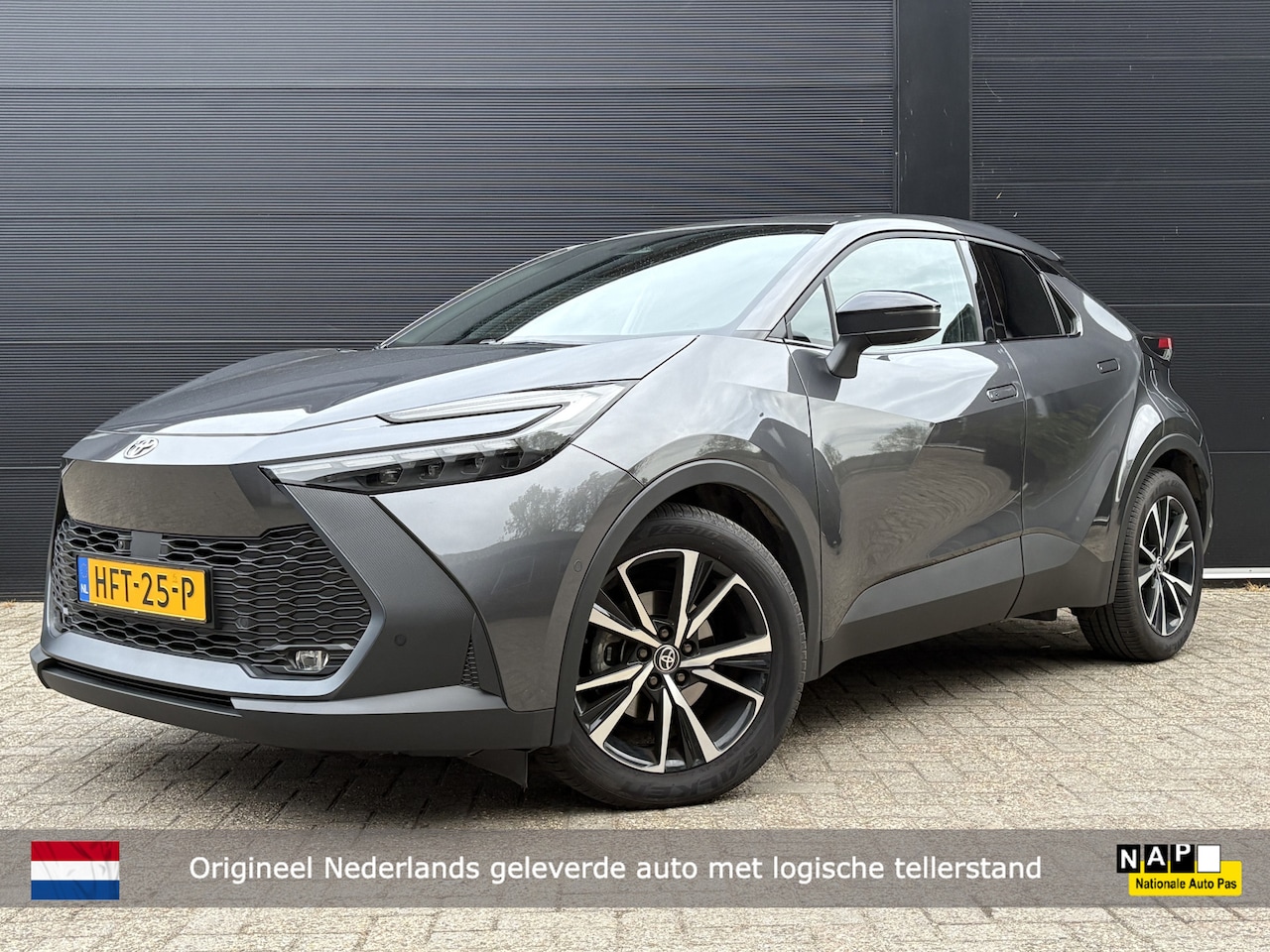 Toyota C-HR - 1.8 Hybrid 140 First Edition | Afneembare trekhaak | Elektrische achterklep | Navigatie | - AutoWereld.nl