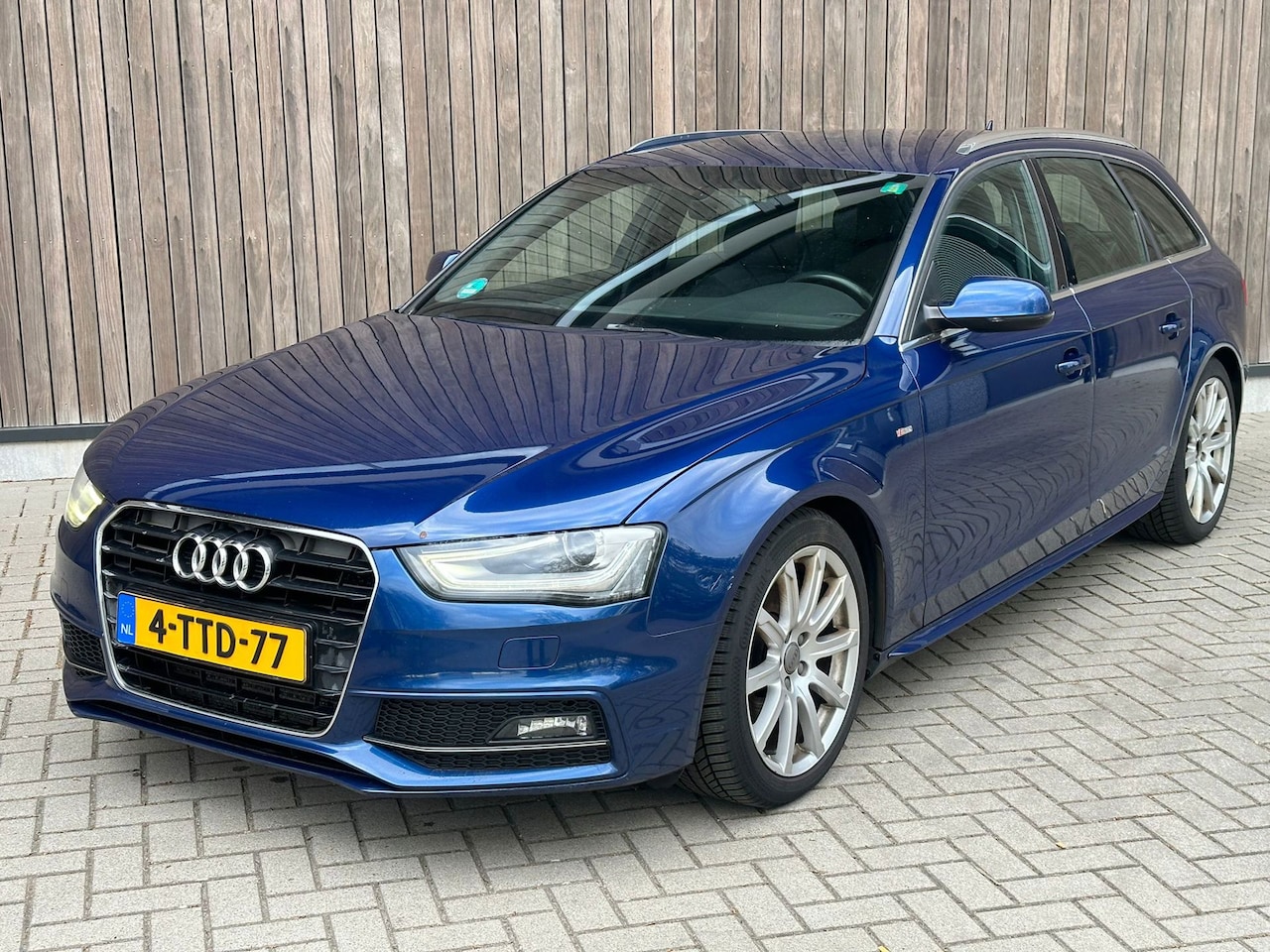 Audi A4 Avant - 2.0 TDI Sport Edition 2.0 TDI Sport Edition - AutoWereld.nl