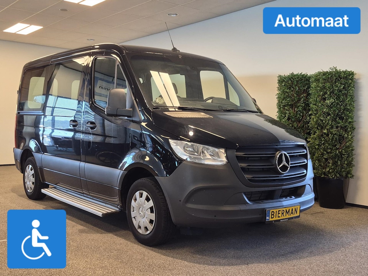 Mercedes-Benz Sprinter - L1H1 Rolstoelbus Automaat - rolstoel voorin (SBS) - AutoWereld.nl